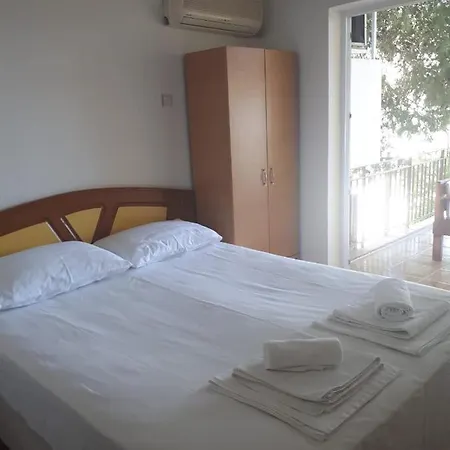 Hotel Martili Lara *