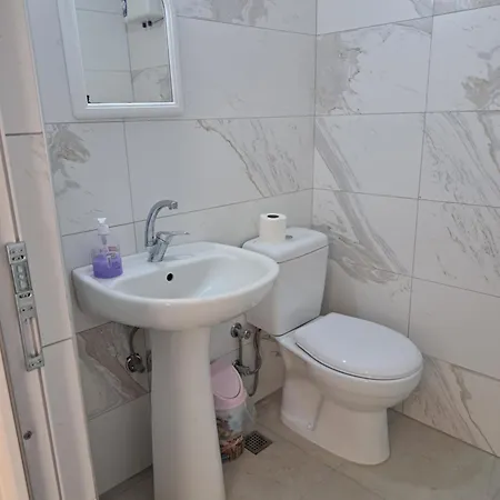 Martili Lara Privatunterkunft *